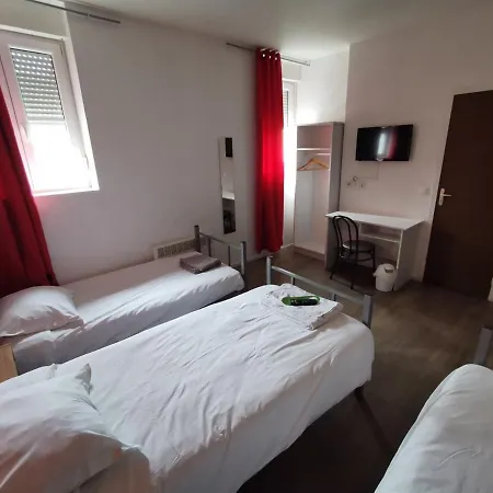 Отель Le Casino St Quentin Gare