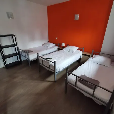 Отель Le Casino St Quentin Gare 3*