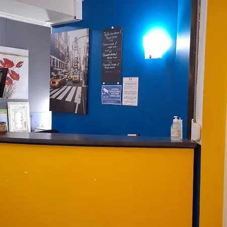 Отель Le Casino St Quentin Gare Сен-Кантен
