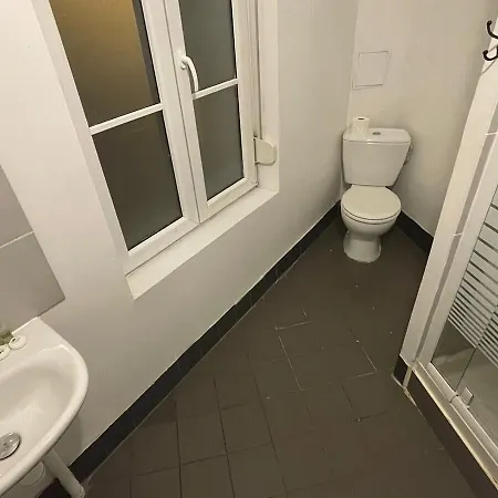 Отель Le Casino St Quentin Gare 3*