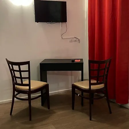 Отель Le Casino St Quentin Gare