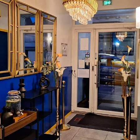 Hotel Le Casino St Quentin Gare 3*