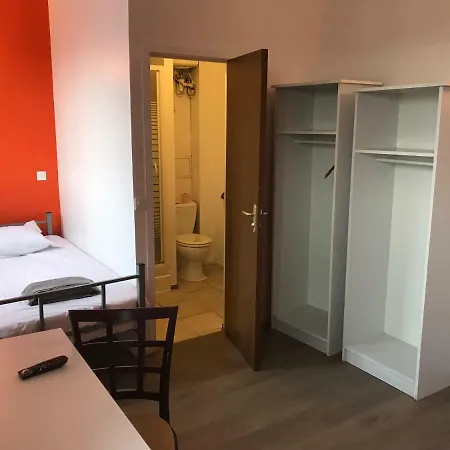 Le Casino St Quentin Gare 3* Сен-Кантен